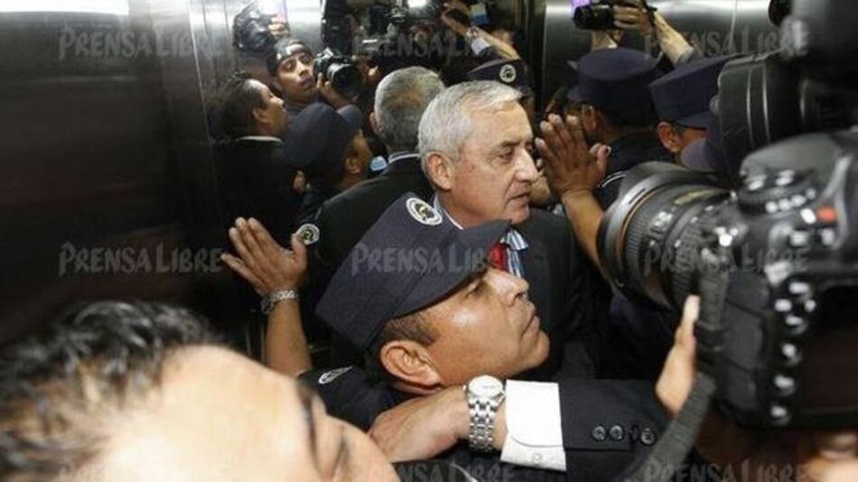 Otto Pérez Molina comparece ante el juez