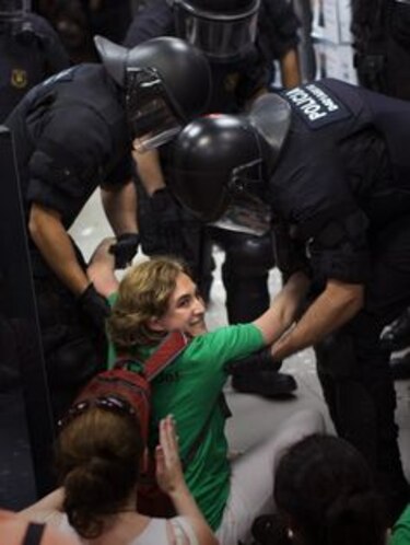 Los 'indignados' gobernarán Barcelona y Madrid