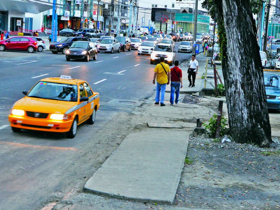 Dan luz verde para licitar aceras en la capital