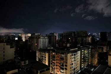 Apagón en 20 estados de Venezuela, gobierno denuncia “criminal ataque” al sistema