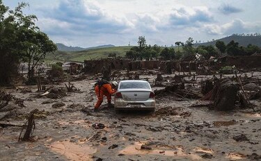 Embargan a minera brasileña Samarco en Minas Gerais tras deslave