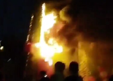 Bomberos investigan qué pasó con el arbolito que se incendió en Alcalde Díaz