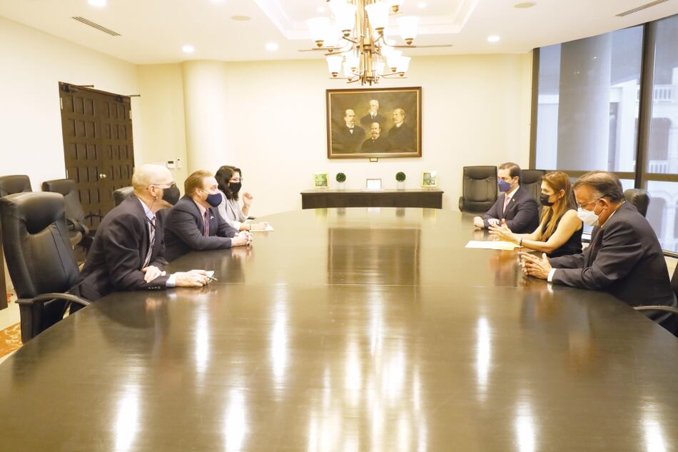 Panamá pide a Estados Unidos revisar TPC