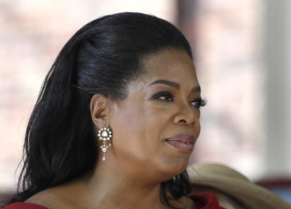 Piden disculpas a Oprah Winfrey por trato considerado racista en Suiza