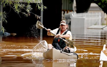 Tres muertos y cientos de desplazados en Oklahoma y Texas por inundaciones