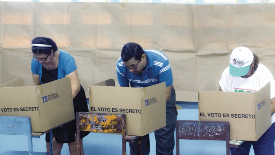 Altos topes de campaña oxigenan a la narcopolítica