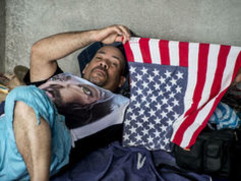 Desánimo y desesperación se apodera de cubanos que aguardan en Costa Rica