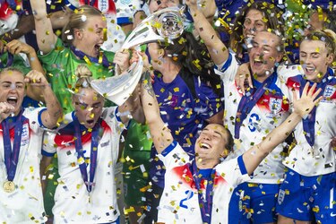 Inglaterra acaba con España en los penaltis y revalida el título de la Eurocopa