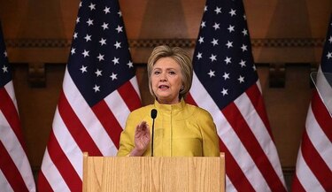 FBI retoma investigación sobre correos de Hillary Clinton