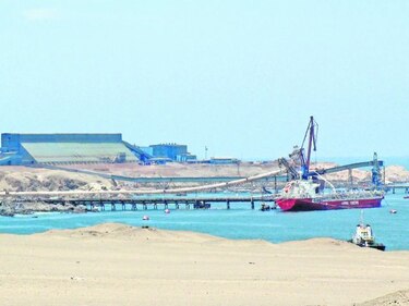 Huelga de portuarios chilenos frena envíos de exportaciones