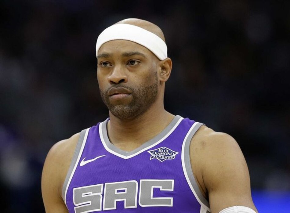 Vince Carter, con 41 años, firma con los Hawks