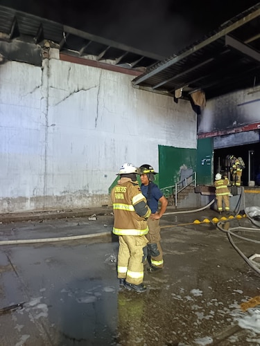 Desafíos en personal, uniformes y seguros afectan a los bomberos