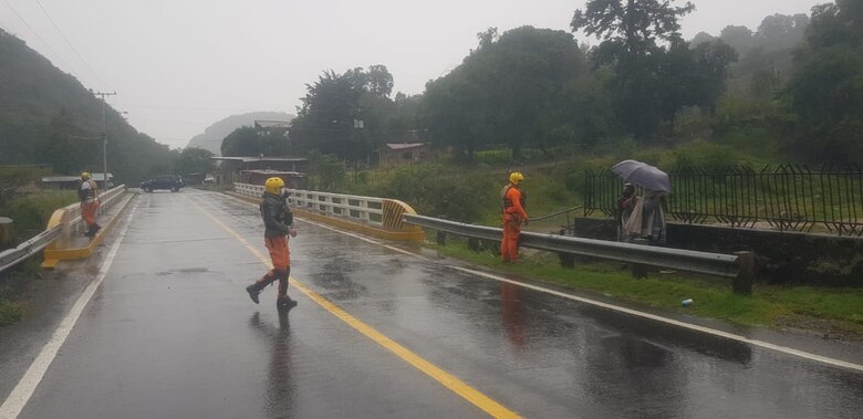Declaran alerta verde preventiva por mal tiempo en Chiriquí, Bocas del Toro y la comarca; evacuan a unas 270 personas