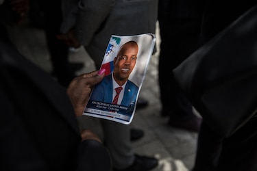 Haití prepara funerales de su asesinado presidente en medio de tensiones