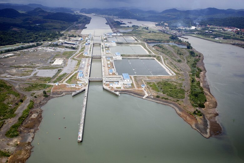 Canal de Panamá en alerta y vigilancia ante aumento en el nivel de los lagos