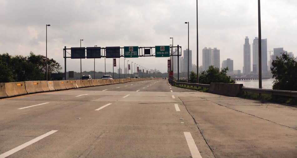 Sancionarán a quienes transiten sin saldo por los corredores; la morosidad supera los $6 millones