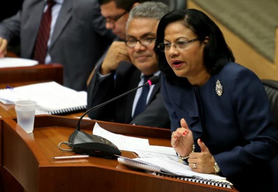 Contralora en la Asamblea: 'no puedo dar respuesta', 'hago lo que me dice la ley'