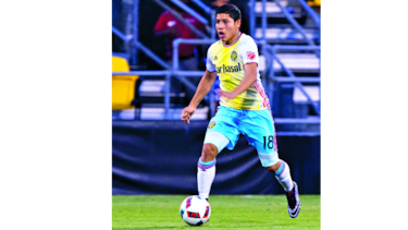 Columbus Crew firma al panameño Martínez