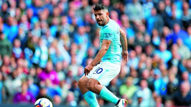 Récord para Agüero en la goleada del City sobre Liverpool