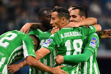 Betis se lleva una victoria por 3-2 en su visita a San Petersburgo