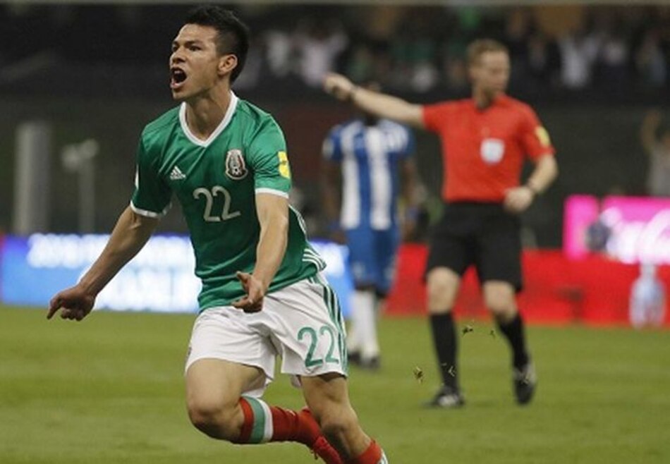 México golea 3-0 a Honduras en el estadio Azteca