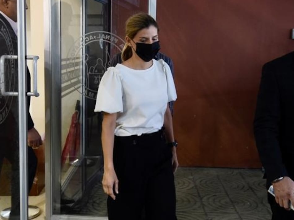 Juez valida acuerdo de pena a Denise Vega y la fiscal señala que las vacunas no eran contra la covid-19