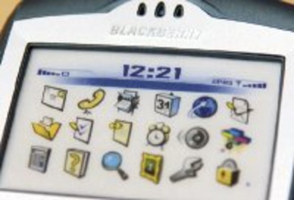 Lanzan nuevo modelo de BlackBerry más delgado