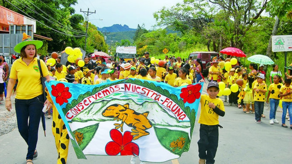 Mucha alegría en el Festival de la Rana Dorada