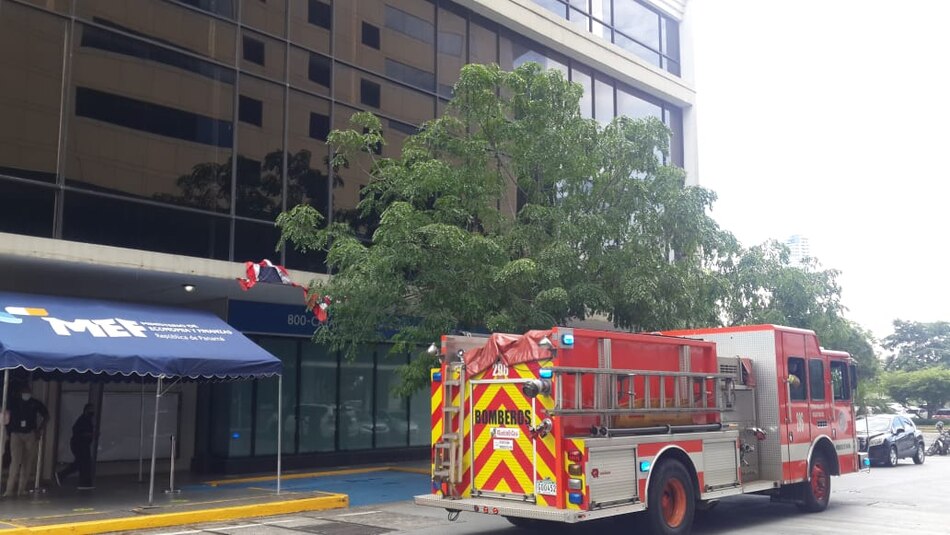 DGI suspendió por hoy la atención en la sede de avenida Balboa por fuga de gas, mañana se laborará de forma normal
