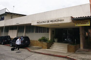 En abril se licitará nueva Facultad de Medicina
