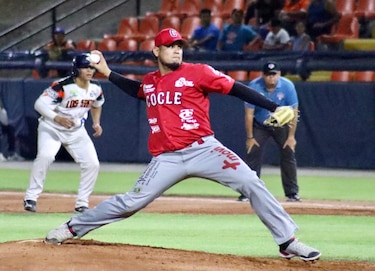 Luis Machuca refuerza  a la Leña Roja para el campeonato Mayor 2026
