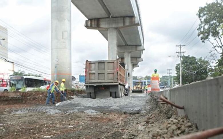 ‘Obras en vía Transístmica avanzan muy lentamente’