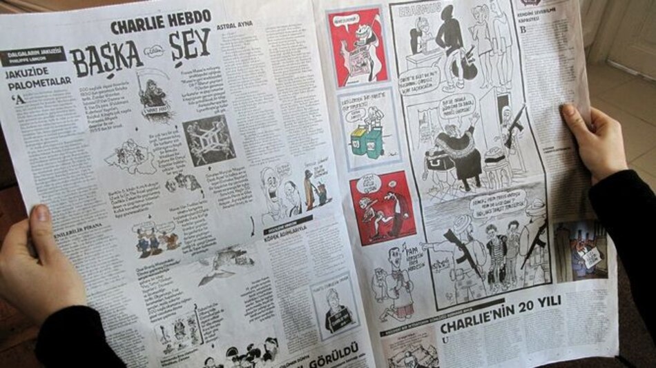 'Charlie Hebdo' vuelve con Le Pen, Sarkozy, el papa y un yihadista en portada