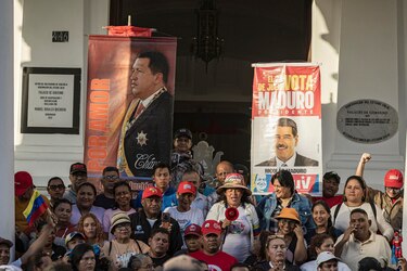Expertos consideran que Estados Unidos apuesta primero por la estabilidad y luego por la democracia en Venezuela