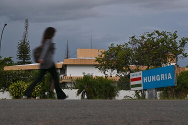 Jair Bolsonaro se quedó en Embajada de Hungría en Brasilia en febrero, según ‘The New York Times’