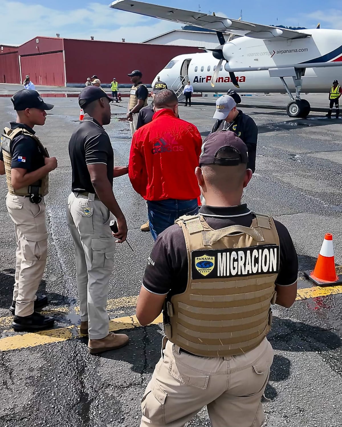 Panamá expulsa a colombiano vinculado al Clan del Golfo y requerido por Interpol