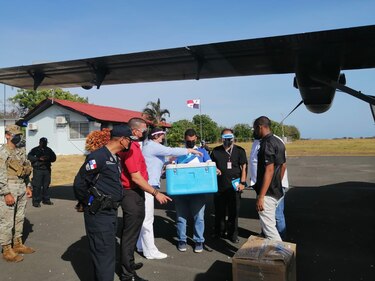 Panamá reanuda plan de vacunación contra la Covid-19; en Chiriquí inyectan a adultos mayores en asilos