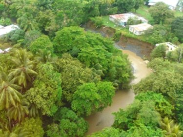 Río Rabo de Puerco podría destruir seis casas