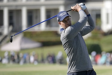 Tiger Woods se rezaga a siete golpes en Bay Hill