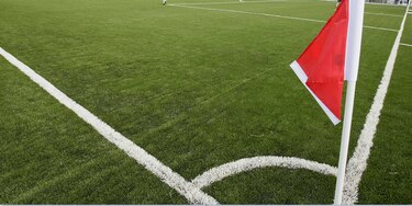 Restringen venta de alcohol en canchas sintéticas y lava autos