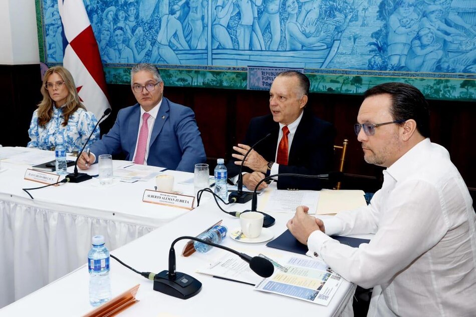 Gabinete logístico acuerda promover al país como plataforma de transporte aéreo, marítimo y terrestre