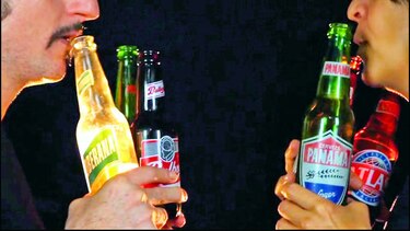Mangos y botellas que transportan melodías