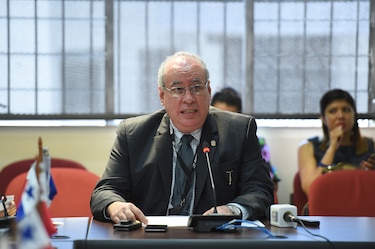 Ejecutivo oficializa convocatoria para elegir magistrados de la Corte