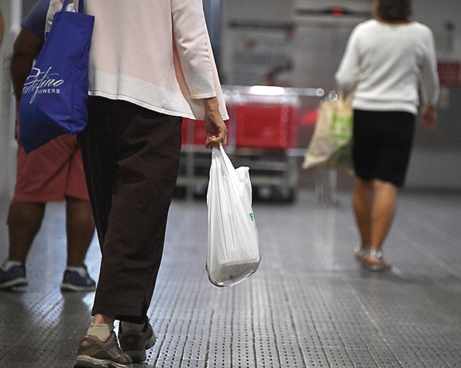MICI cambia procedimiento de evaluación de bolsas plásticas