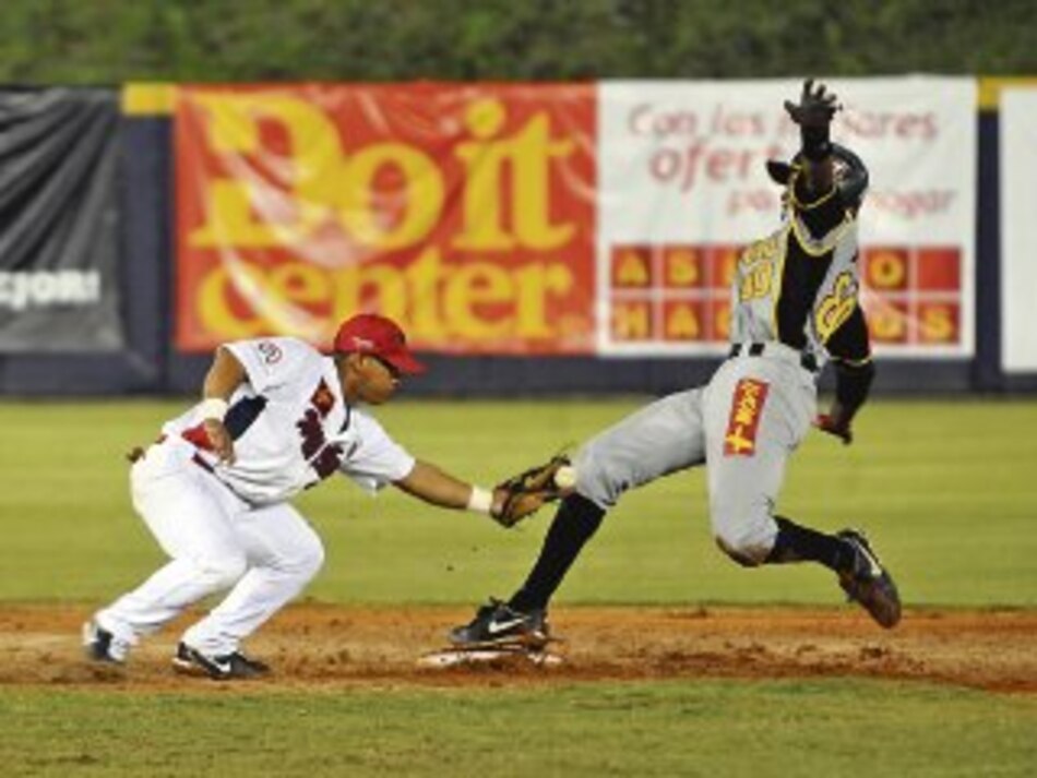 Metro aumentó su ventaja en la serie