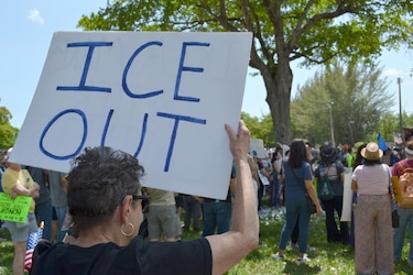 Comienzan las mayores protestas de 'No Kings' contra Trump, la guerra en Irán y el ICE