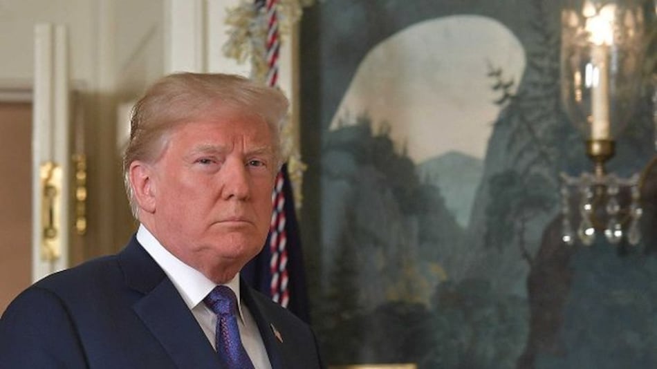 El presidente Donald Trump ordena bombardeos de precisión en Siria