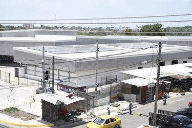 El mercado de La Chorrera abre al público