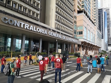 Jóvenes vuelven a las calles: rechazan eliminación del bono a menores de 25 años