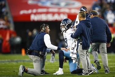 Mariota entrena en forma limitada con Titans